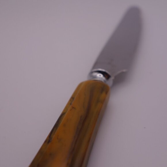 Set of Six(6) Deluxe Tablemates Made by Craftsmen Faux Bone Handle Butter Knives - Picture 4 of 13